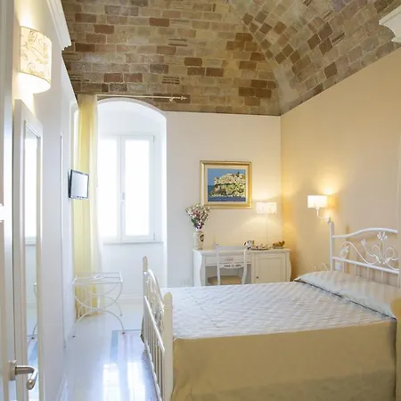 Monsignore Couette-café Vieste