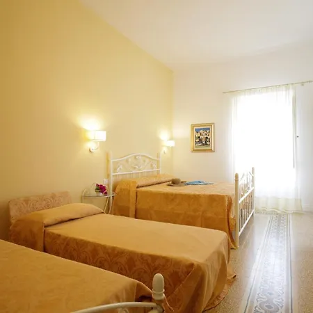 فندق مبيت وإفطار Monsignore