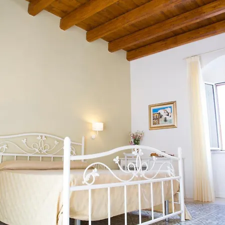 Monsignore Couette-café Vieste