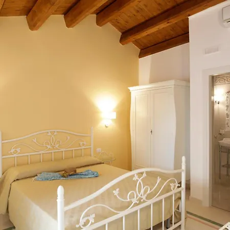 Bed & Breakfast Monsignore 4*