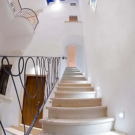 Monsignore Bed & Breakfast