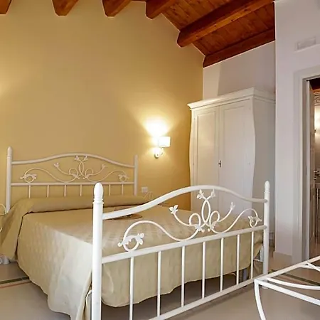B&B Monsignore 4*