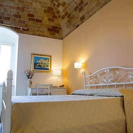 Monsignore B&B