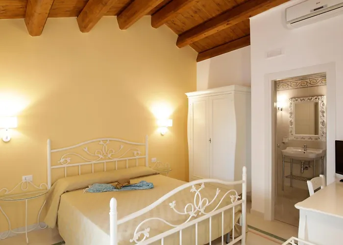 Bed & Breakfast Monsignore 4*
